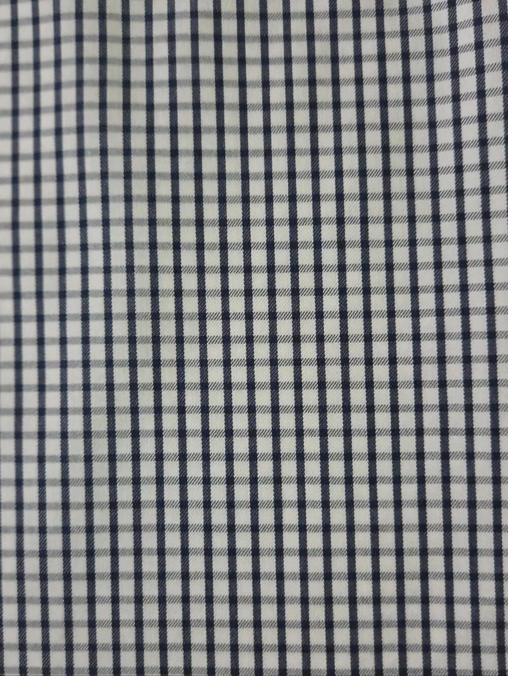 Duluth Trading Co. Men's Gray Check Wrinklefighter Relaxed Fit Long Sleeve Shirt